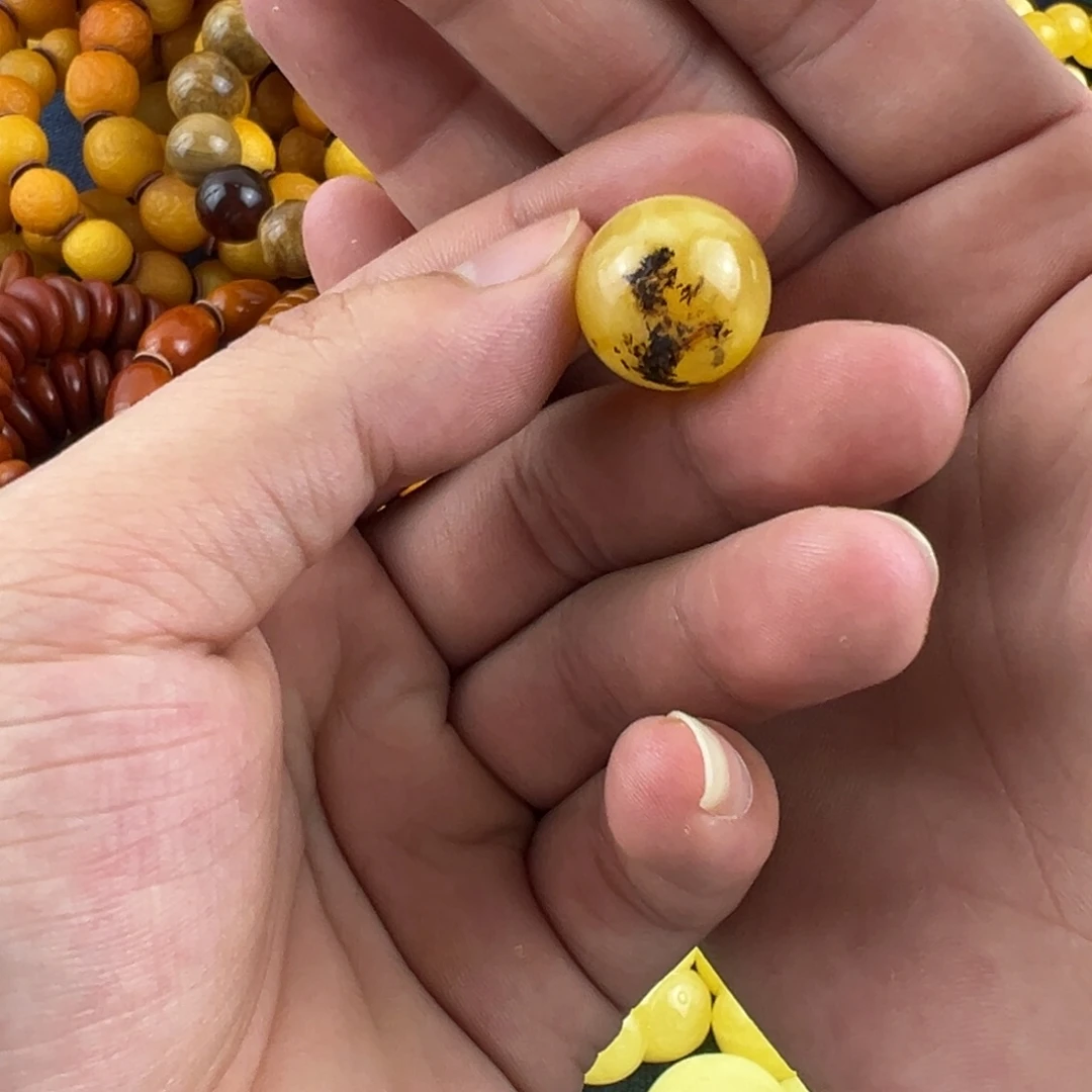 琥珀未镶嵌珠宝奇石