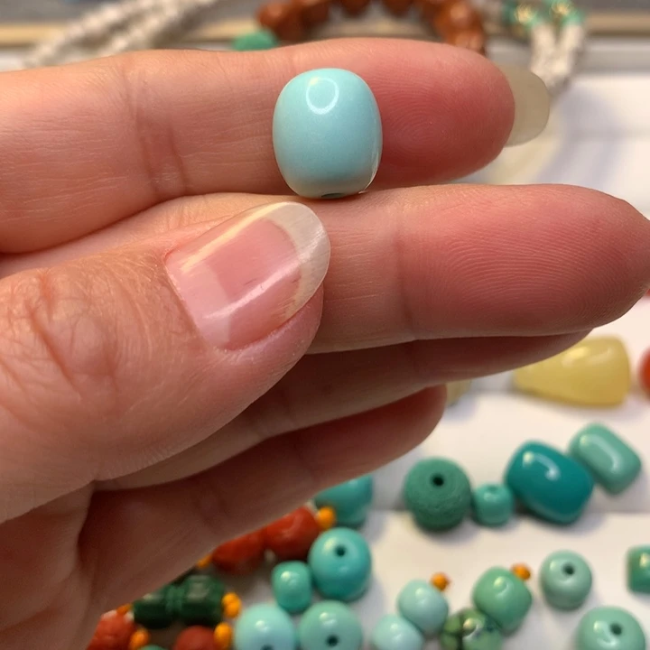 绿松石未镶嵌颈饰