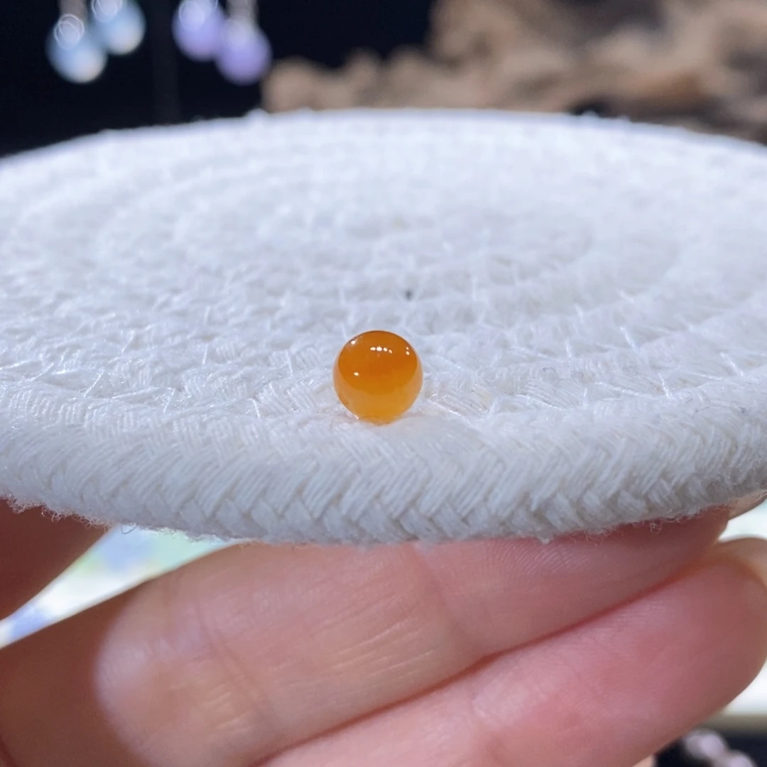 翡翠未镶嵌颈饰冰橙黄卡6.1mm