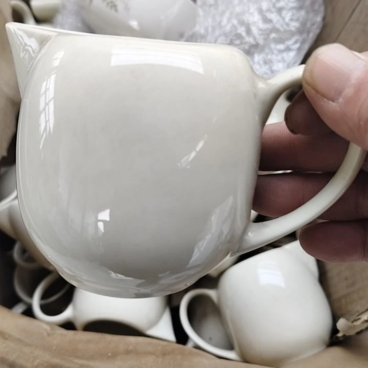 瓷片五厂，七厂各种摆件，瓷片，均有瑕疵！