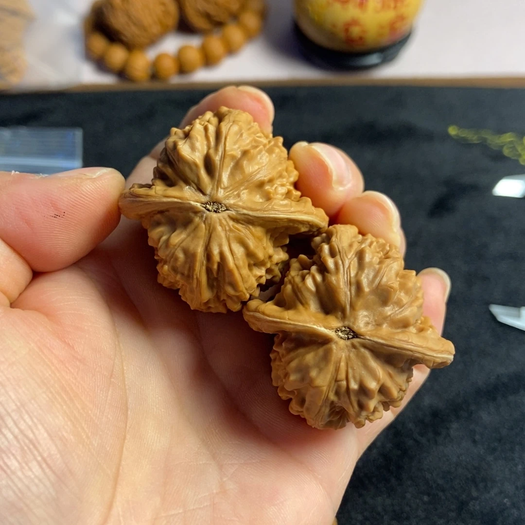 吊坠桃核大红袍核桃200