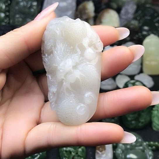 和田玉未镶嵌挂件