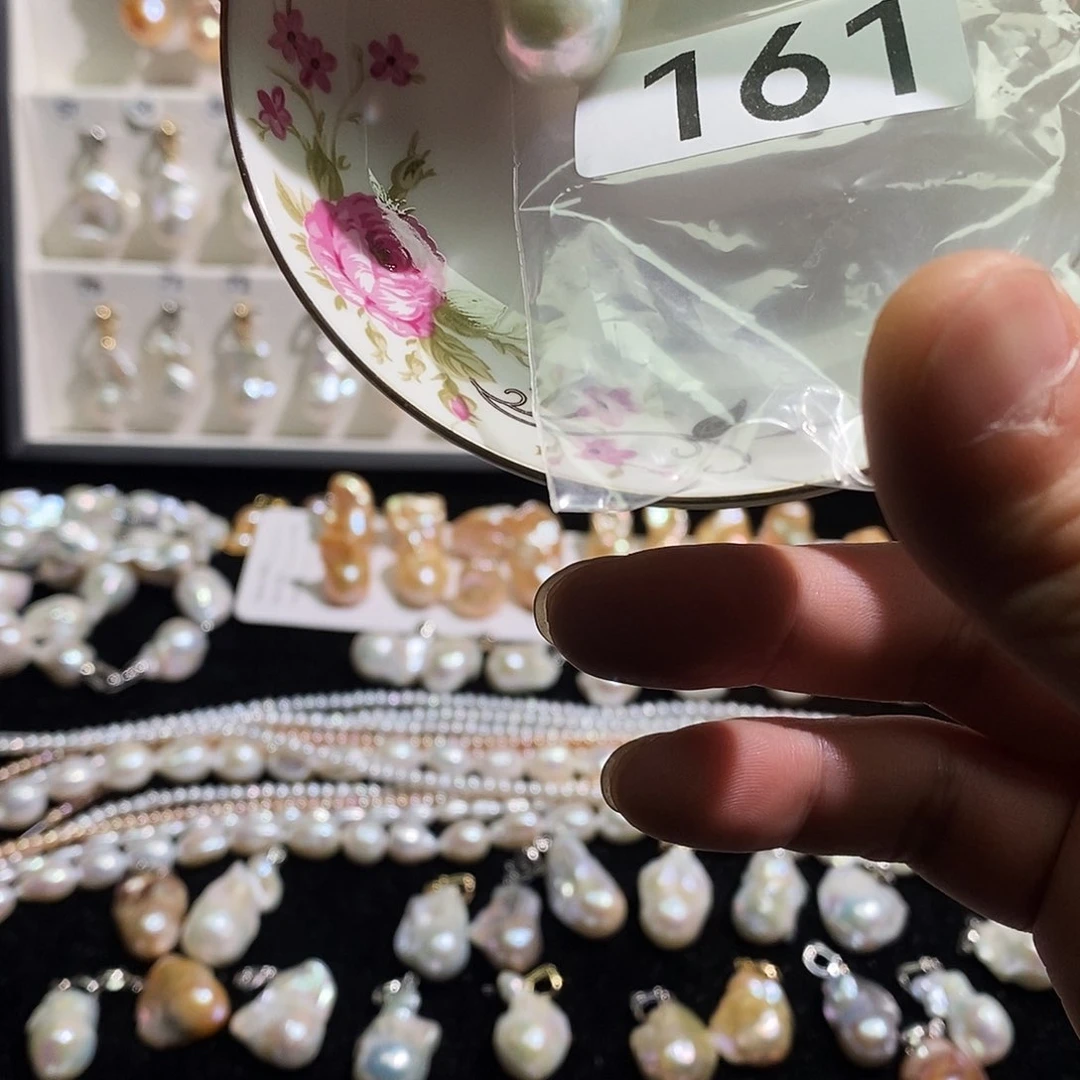 淡水珍珠吊坠(赠链)未镶嵌