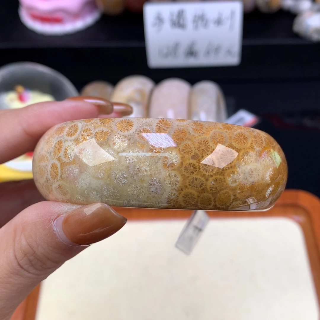 硅化珊瑚（珊瑚玉）未镶嵌手链精美手镯五折56.3口（55号）