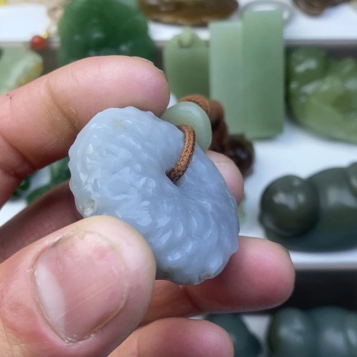 和田玉（糖玉）未镶嵌颈饰