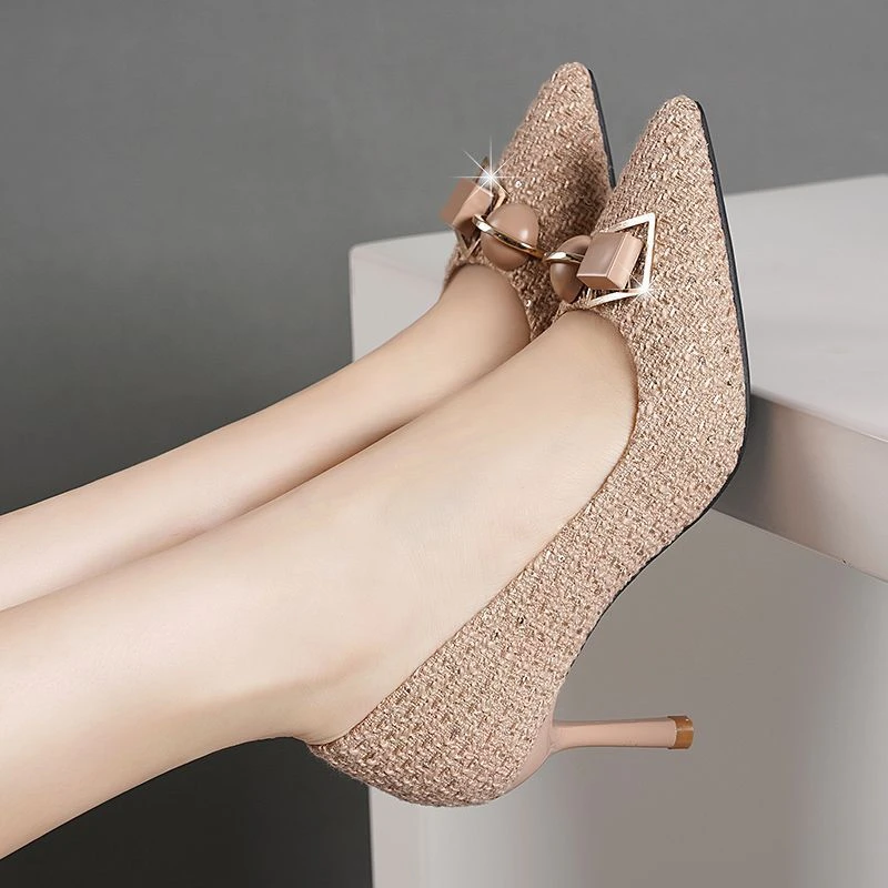 明星同款2025秋冬新款高跟鞋女礼服宴会春秋时尚百搭仙女风尖气