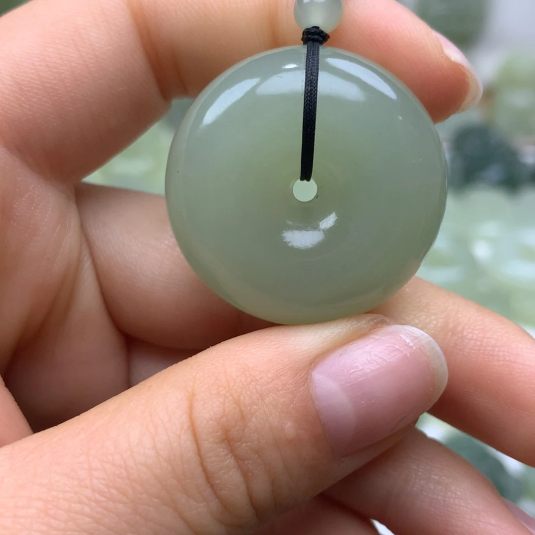 【闪购商品】颈饰未镶嵌和田玉