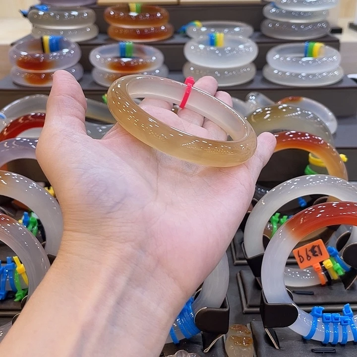 玛瑙/玉髓未镶嵌手镯