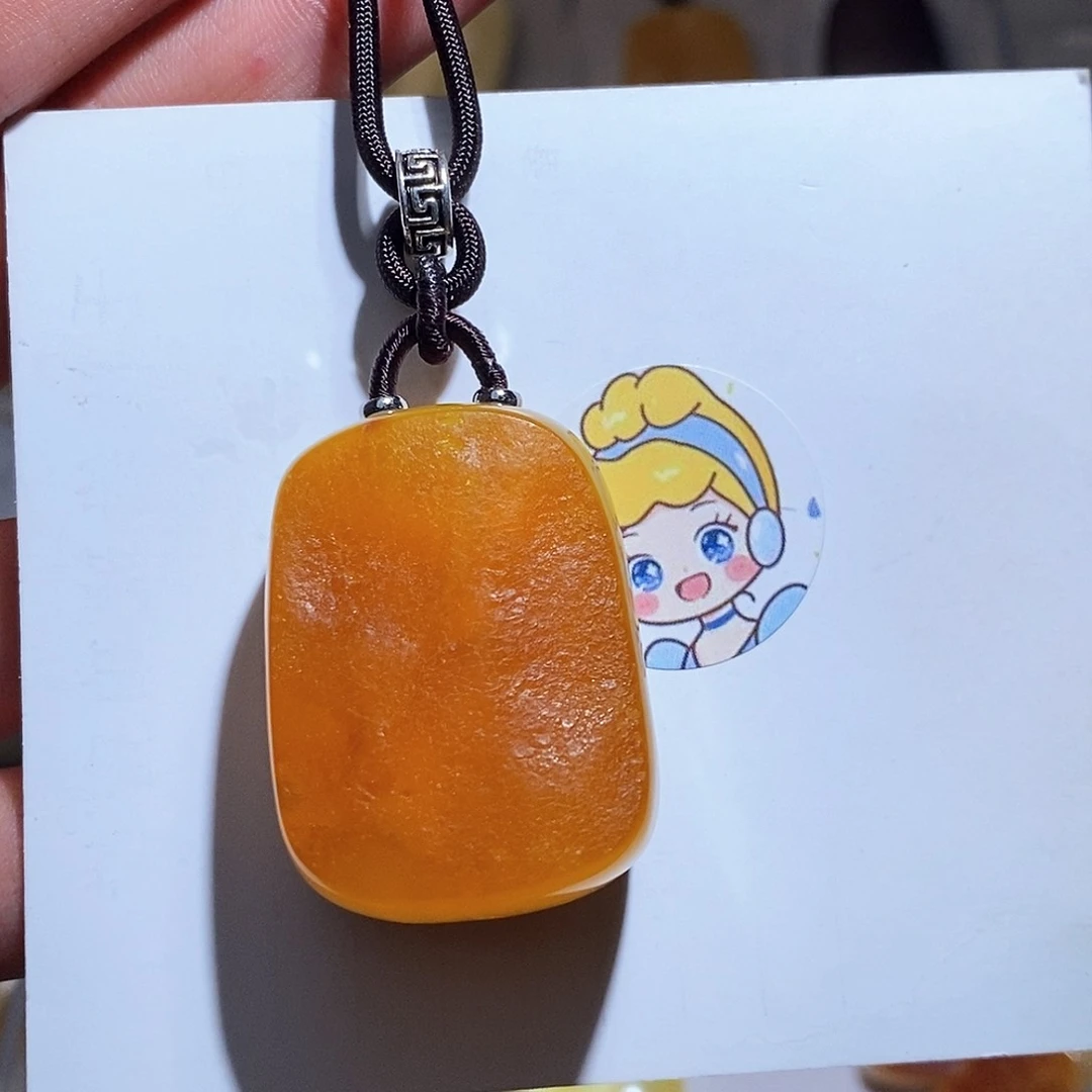 未镶嵌琥珀珠宝奇石