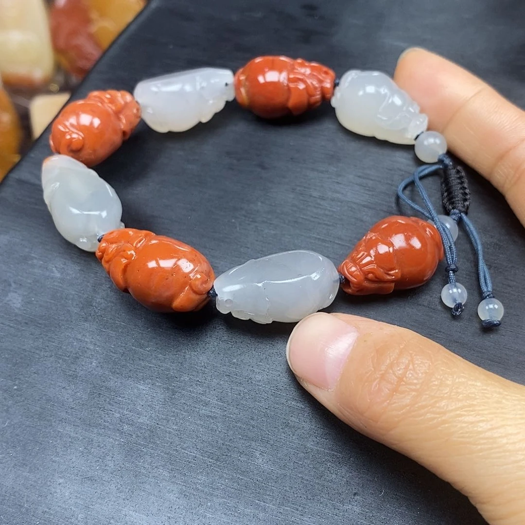 石英质玉（黄龙玉）颈饰未镶嵌