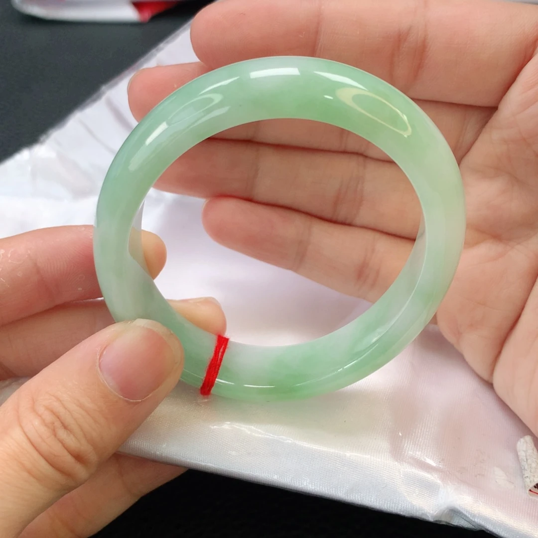 翡翠手镯未镶嵌贵妃55