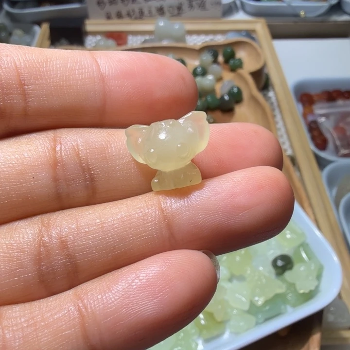 和田玉未镶嵌珠宝半成品