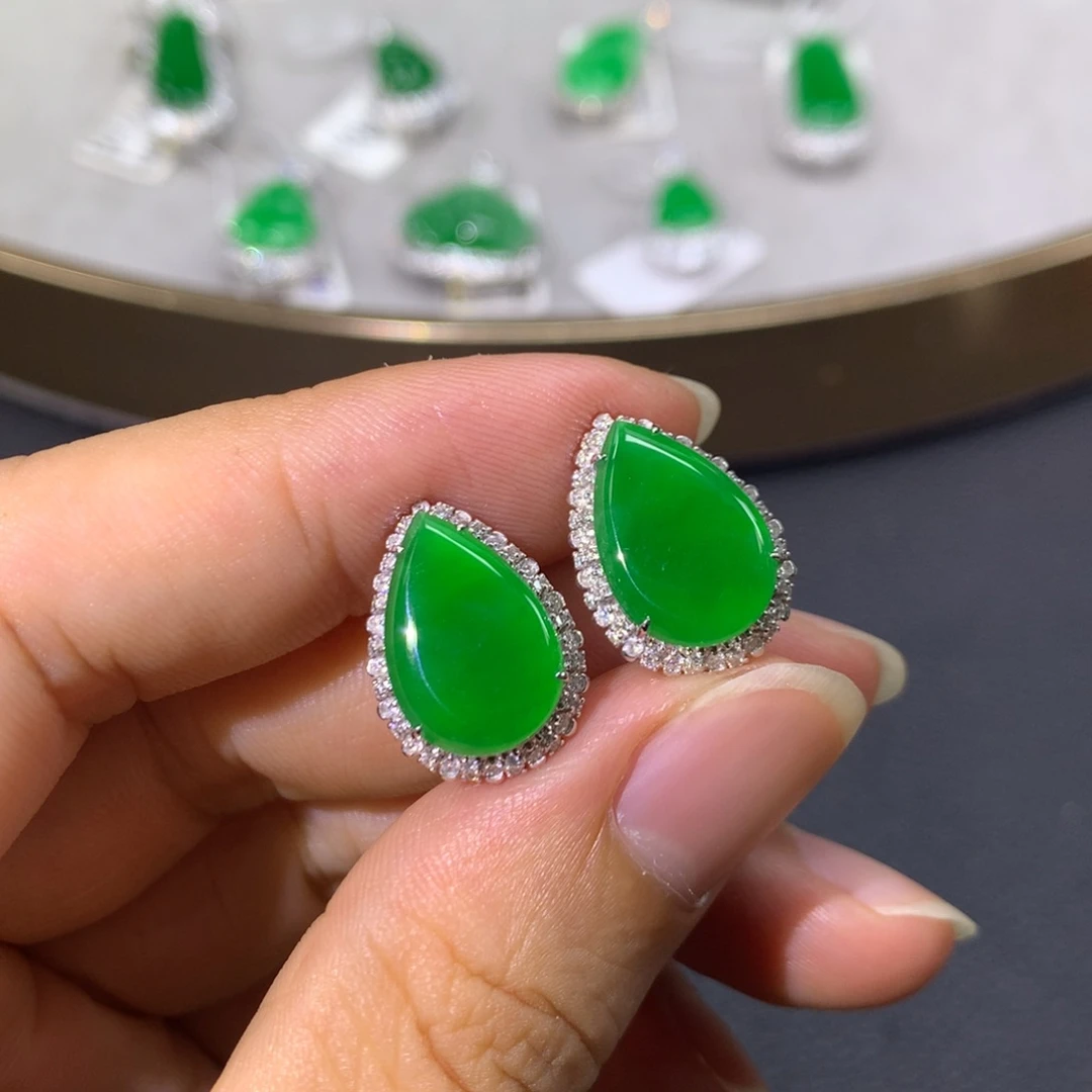 翡翠18K金镶嵌耳饰翡翠