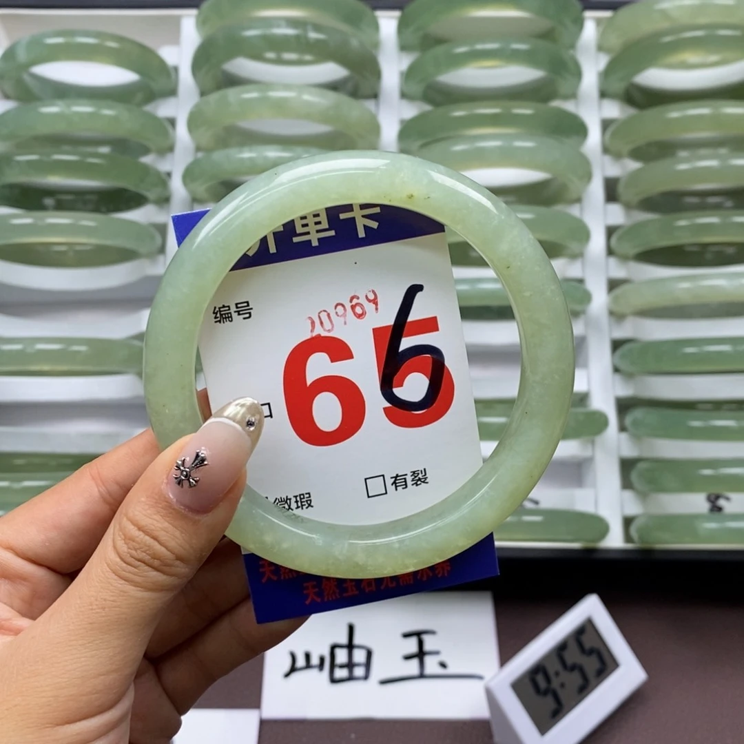 未镶嵌蛇纹石玉手镯