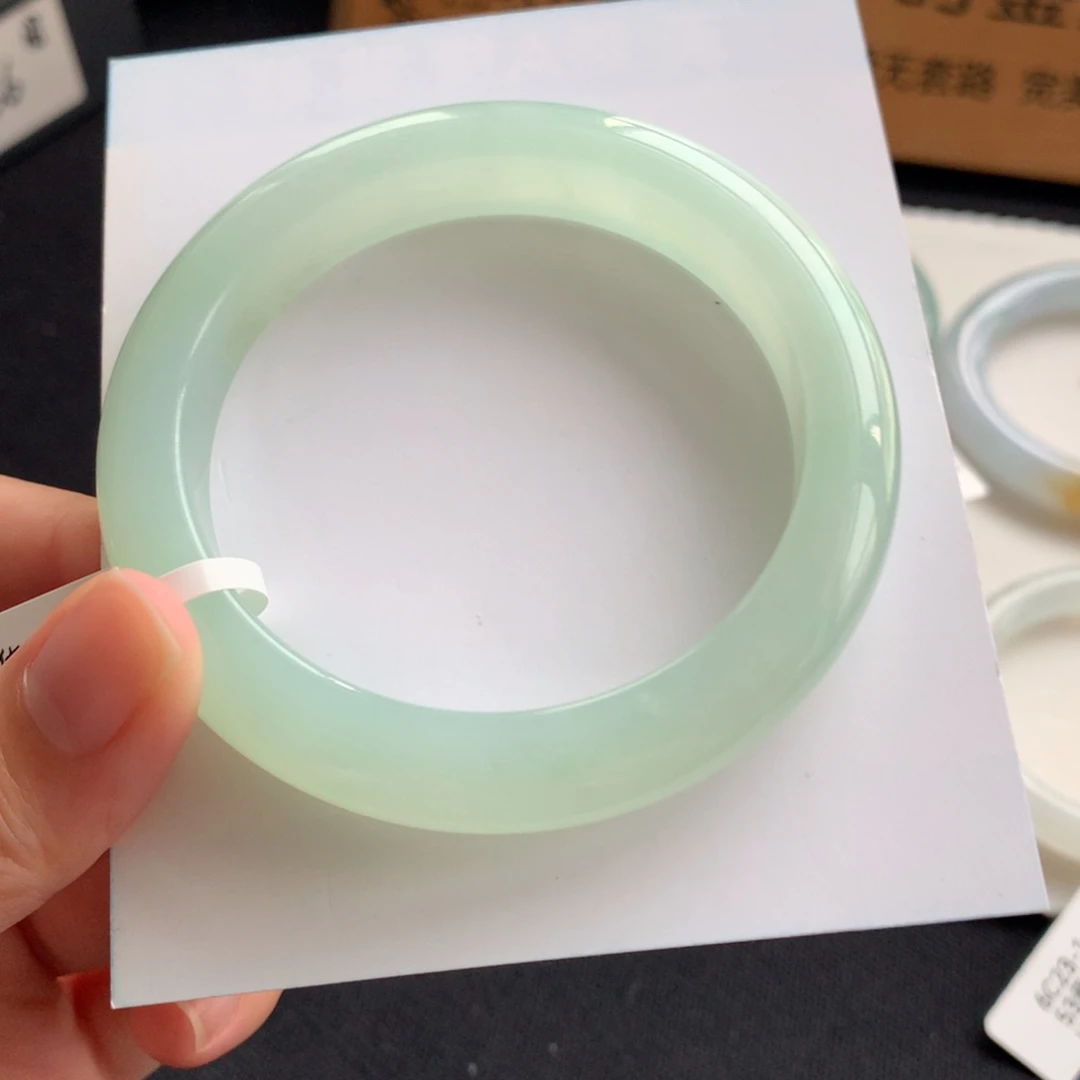 翡翠未镶嵌手镯翡翠