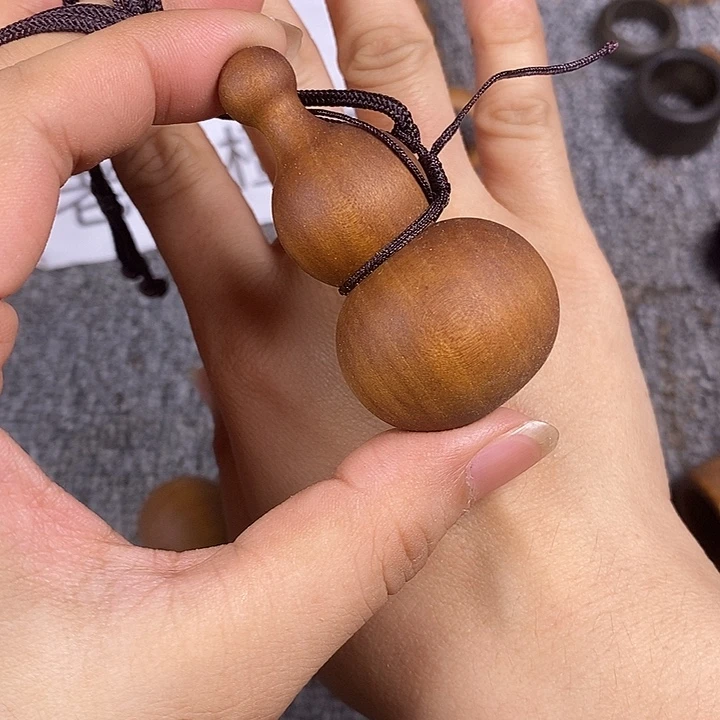 檀香木手串/手链老山檀香黑肉大葫芦6公分