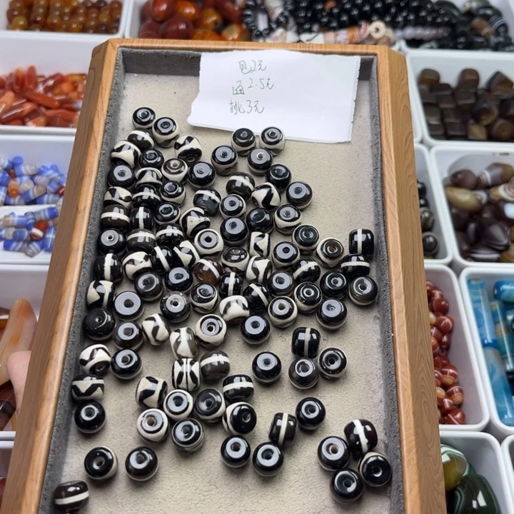 琉璃非金属2.5随机一颗