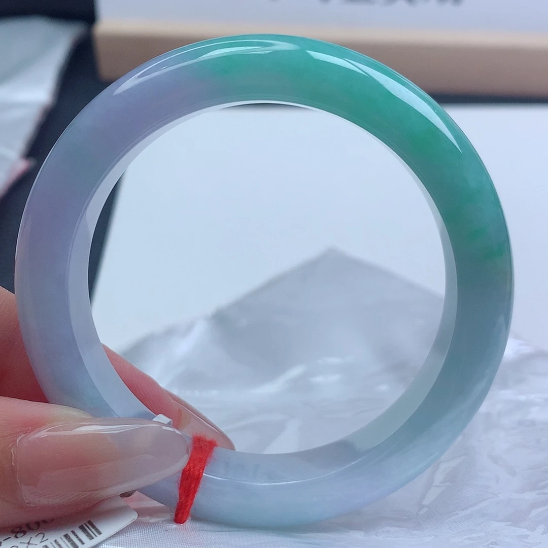 翡翠手镯未镶嵌55圈口