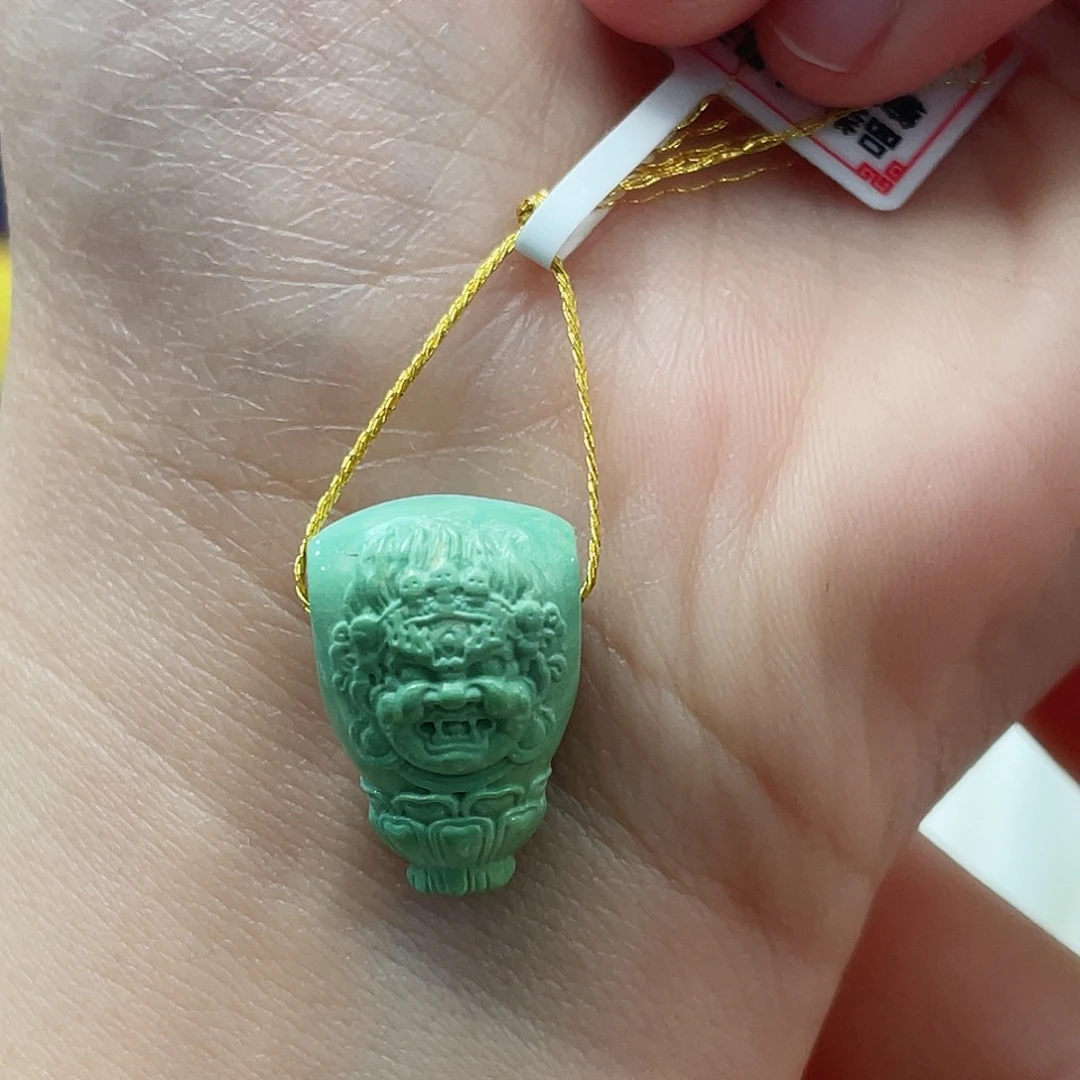 绿松石颈饰未镶嵌