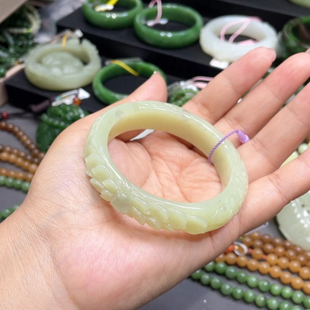 和田玉手镯56圈口19未镶嵌