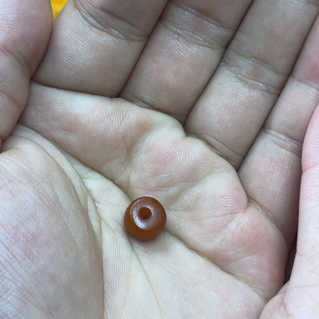 小***哥蜜蜡未镶嵌吊坠(不含链)