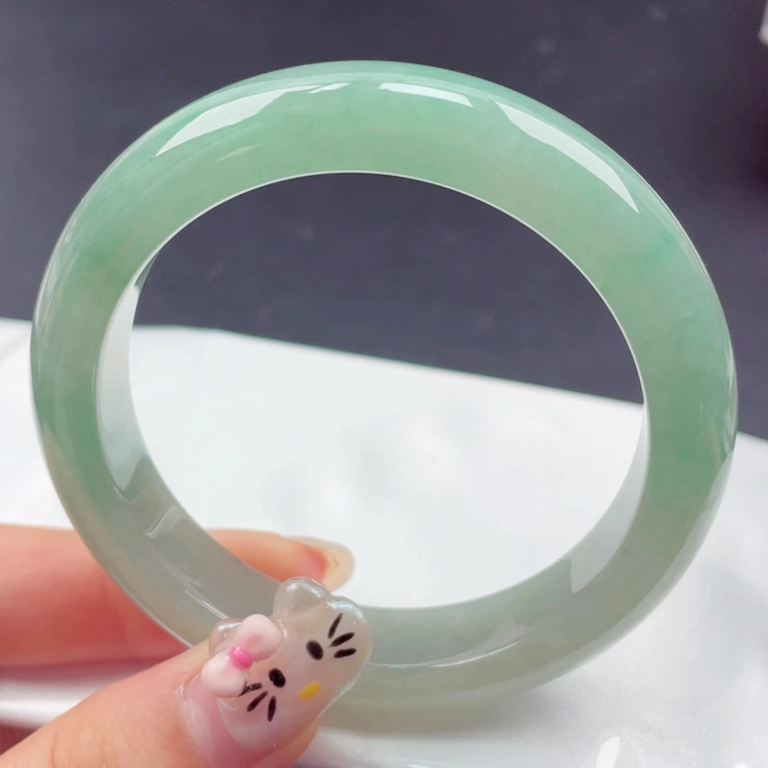 翡翠未镶嵌手镯56圈口