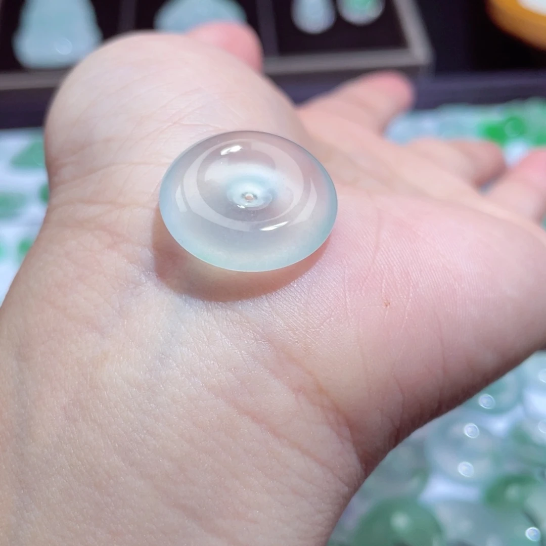 颈饰未镶嵌翡翠平安扣