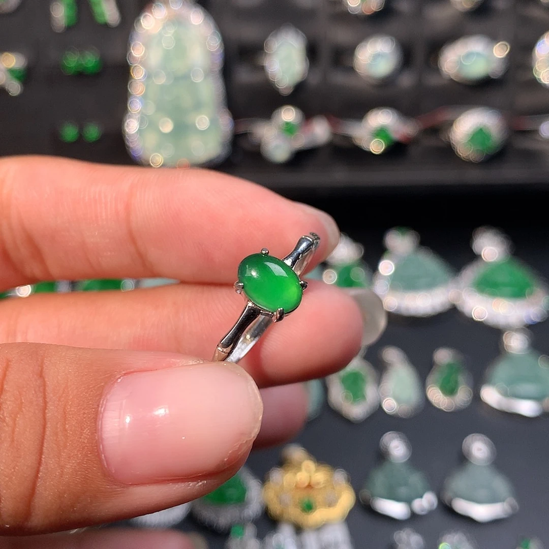 翡翠未镶嵌戒指戒指