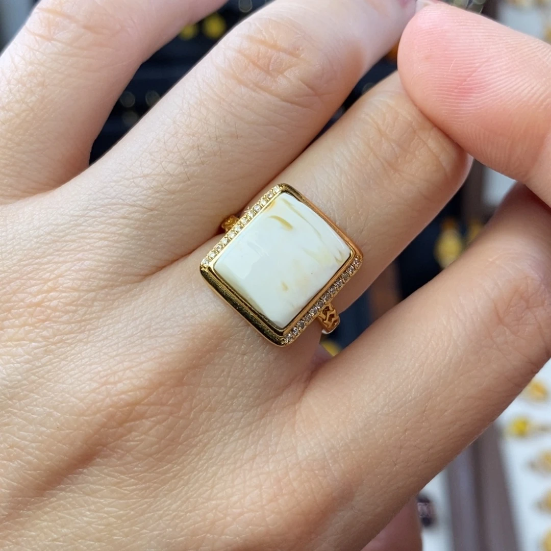 琥珀未镶嵌裸石成品