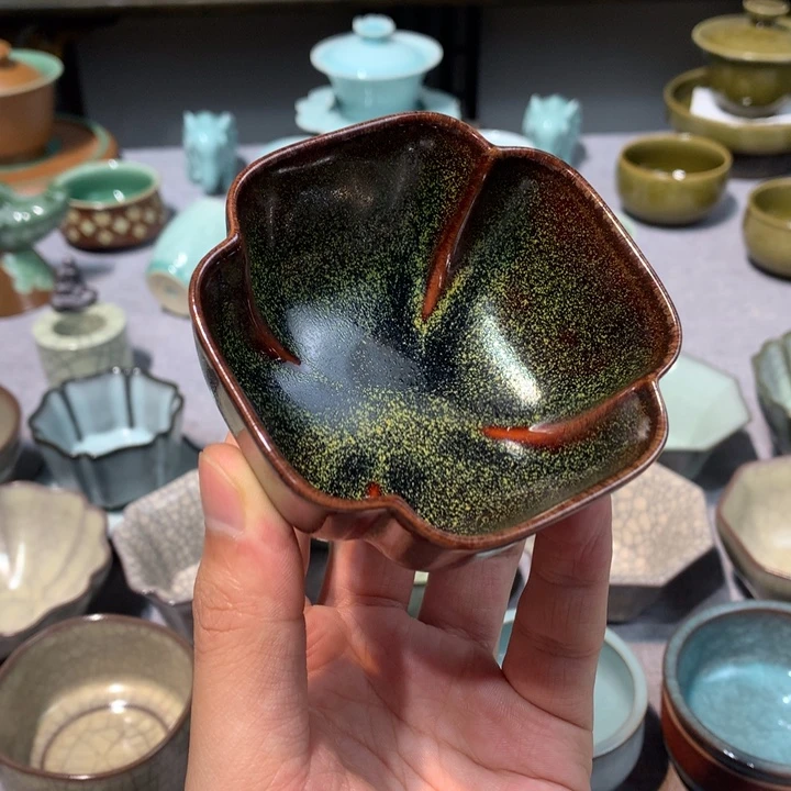 龙泉青瓷结晶四方杯