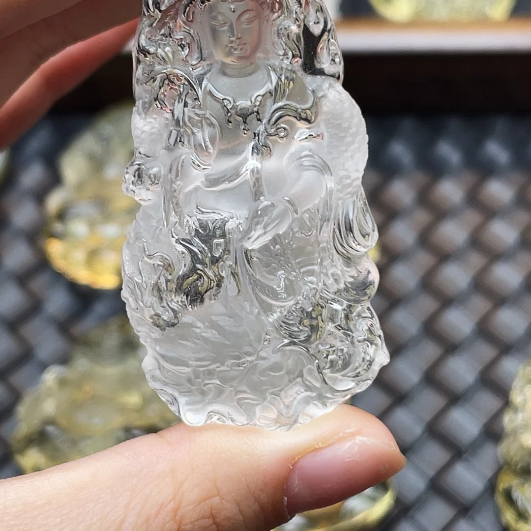 牛***r未镶嵌水晶吊坠(赠链)