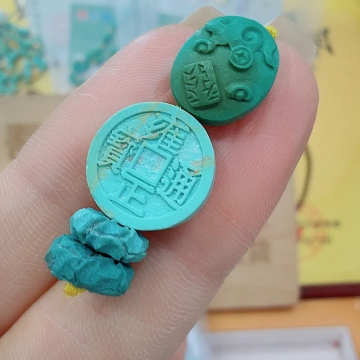 绿松石未镶嵌珠宝奇石
