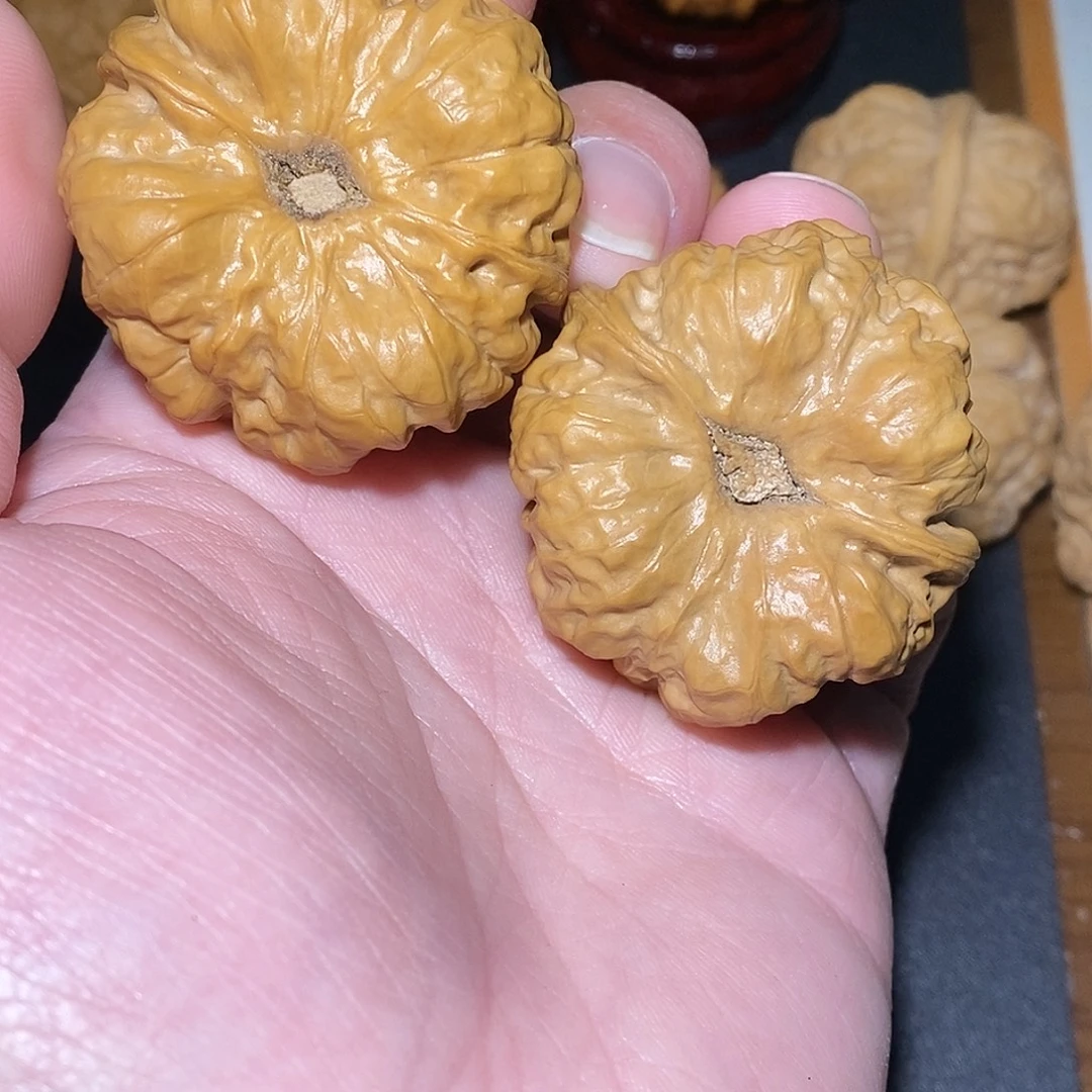 文玩核桃吊坠42尺99