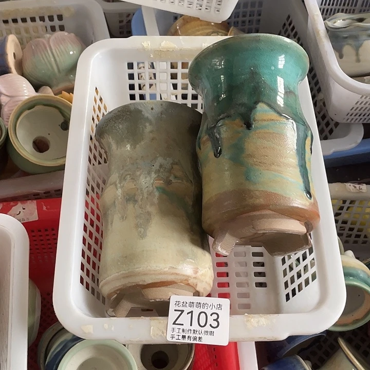 3***。花盆紫砂103微瑕品口径8厘米左右的