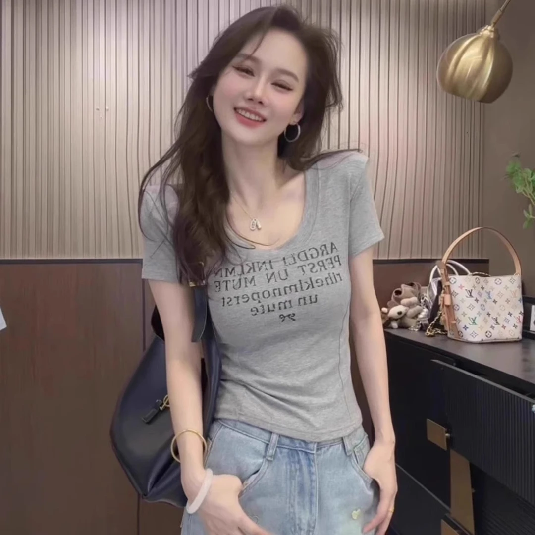 辣妹灰色字母印花u领短袖t恤女夏季小个子修身显瘦正肩短款上衣