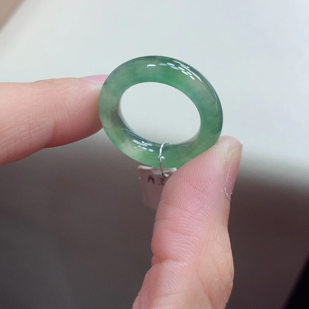翡翠未镶嵌戒圈12号