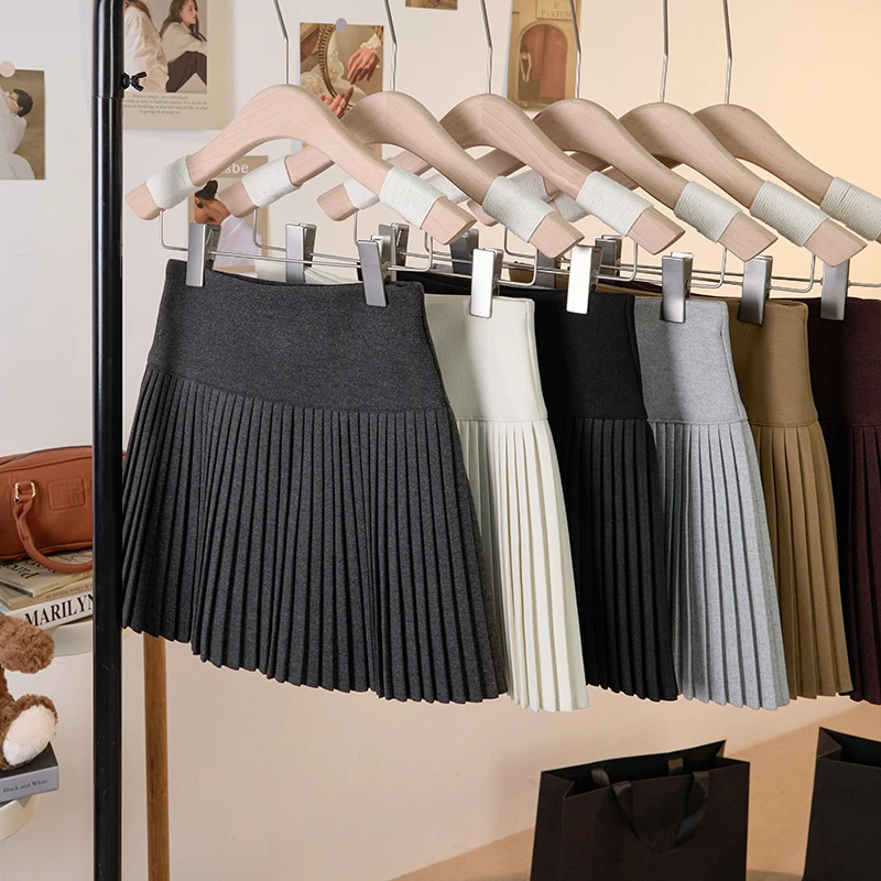 毛呢半身裙女春秋冬2025新款休闲百搭伞裙复古高腰A字百褶短裙子