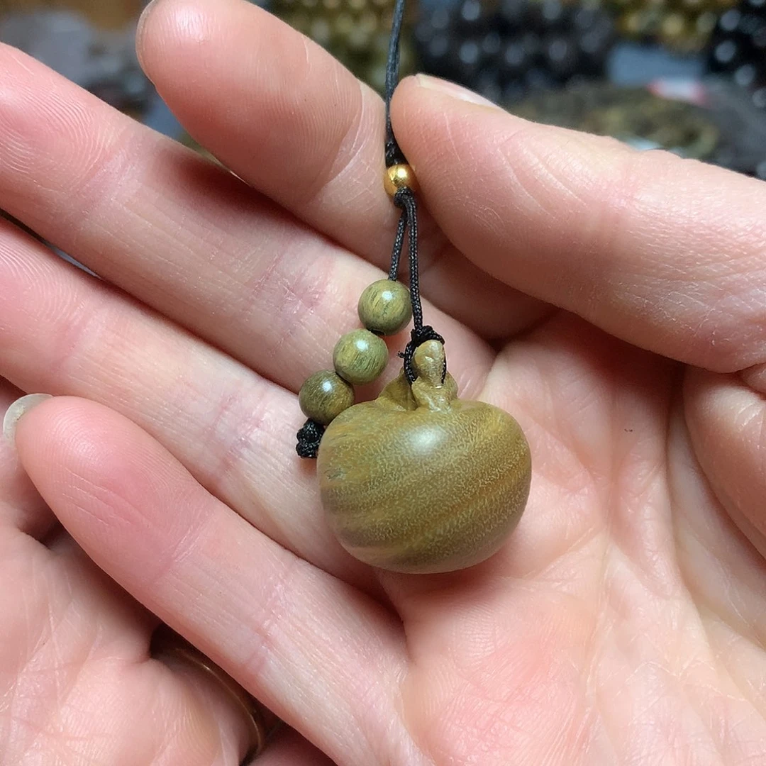 维腊木（绿檀）吊坠