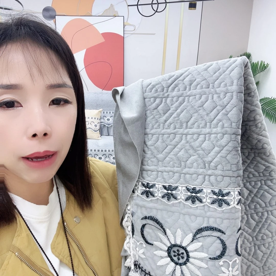 鹅绒灰色扶手斤2个