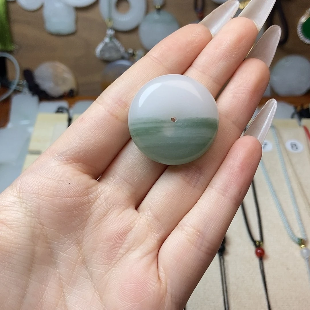 石英质玉未镶嵌颈饰