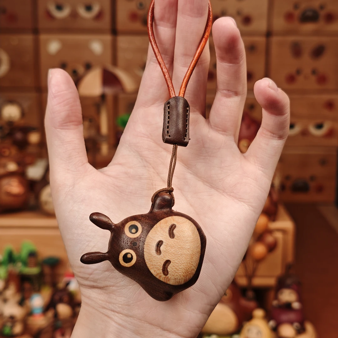 兜兜｜挂件胡桃木小龙猫 创意工艺品摆件