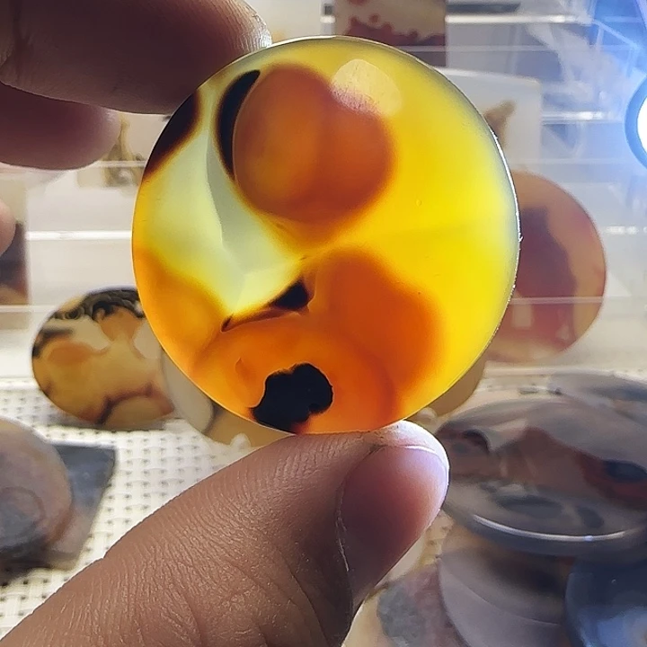 玛瑙/玉髓未镶嵌珠宝奇石