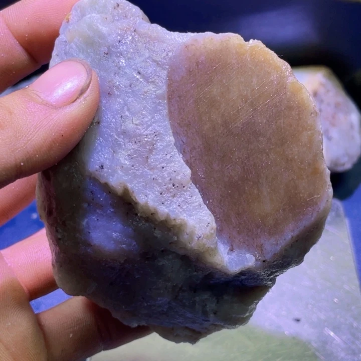 和田玉未镶嵌珠宝半成品