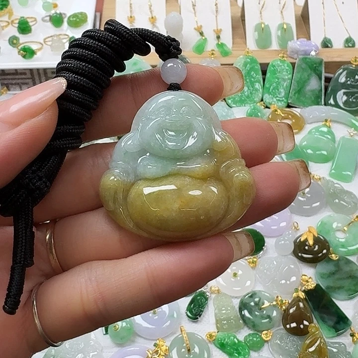 翡翠未镶嵌颈饰肚里藏金佛