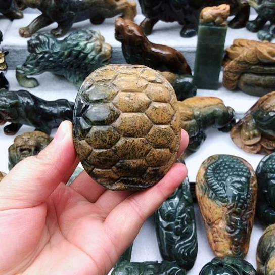 岫岩河磨玉（透闪石质玉）把件未镶嵌