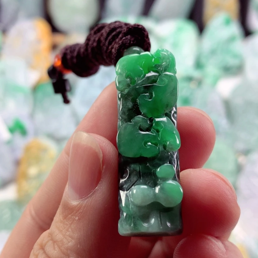 【闪购商品】翡翠吊坠(不含链)未镶嵌