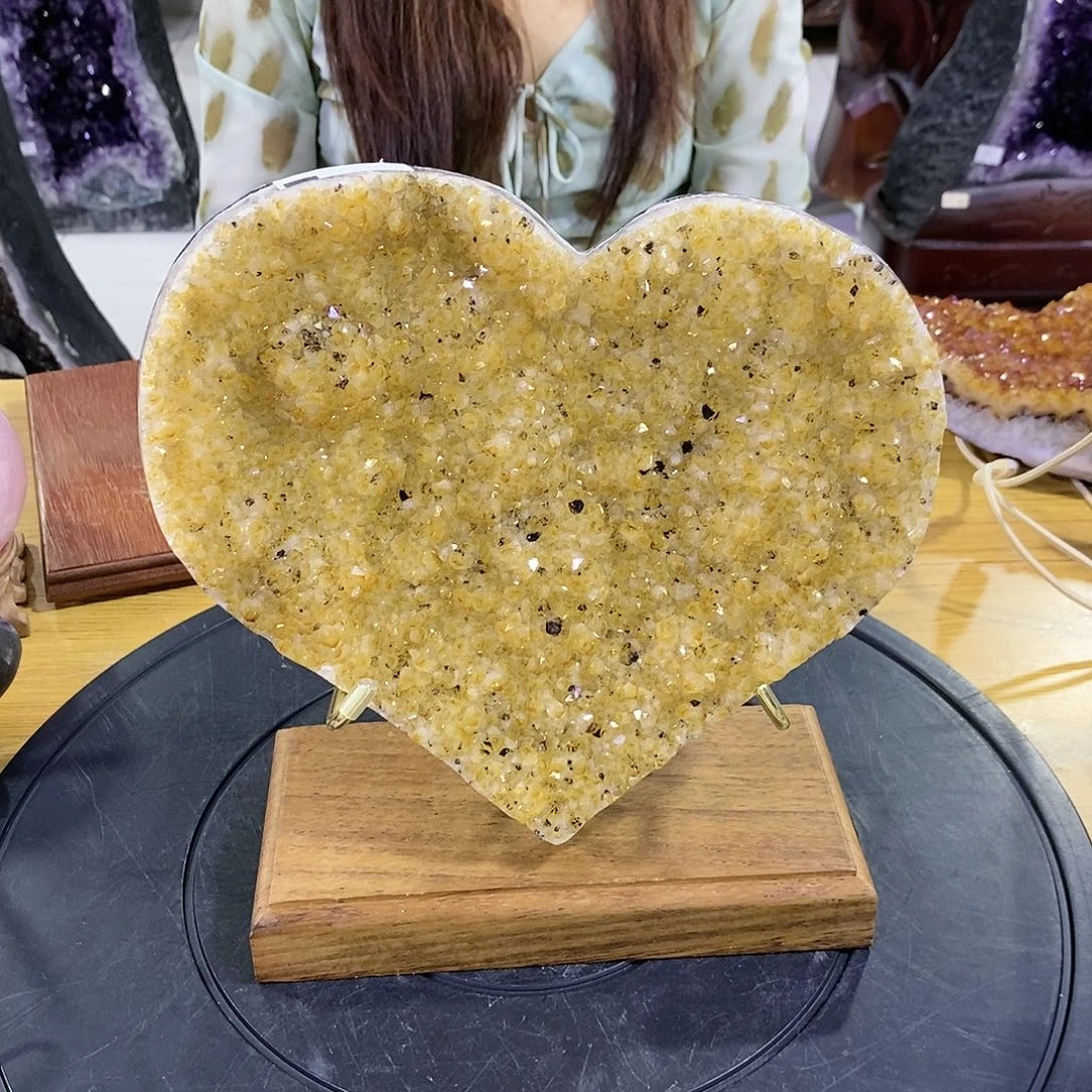 未镶嵌水晶大型摆件（非配饰）