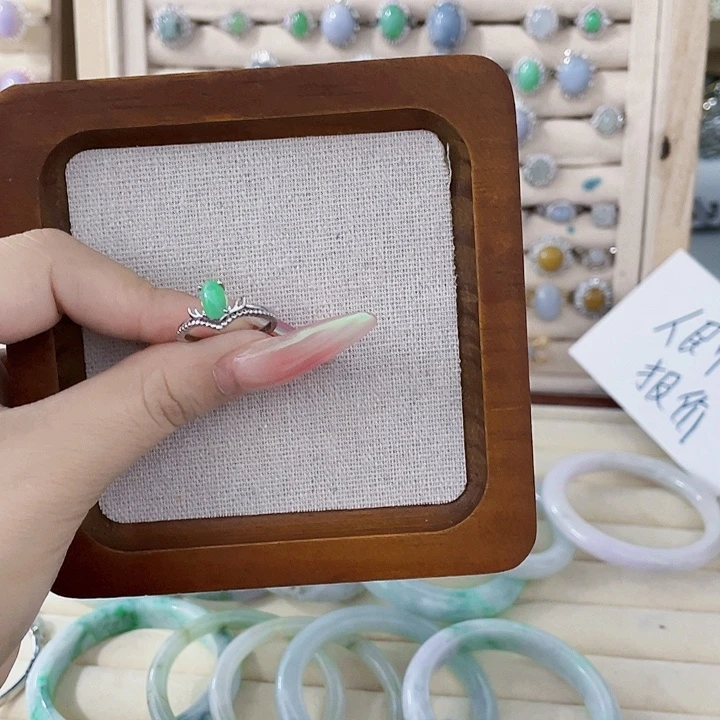 翡翠未镶嵌颈饰天然翡翠Ａ货