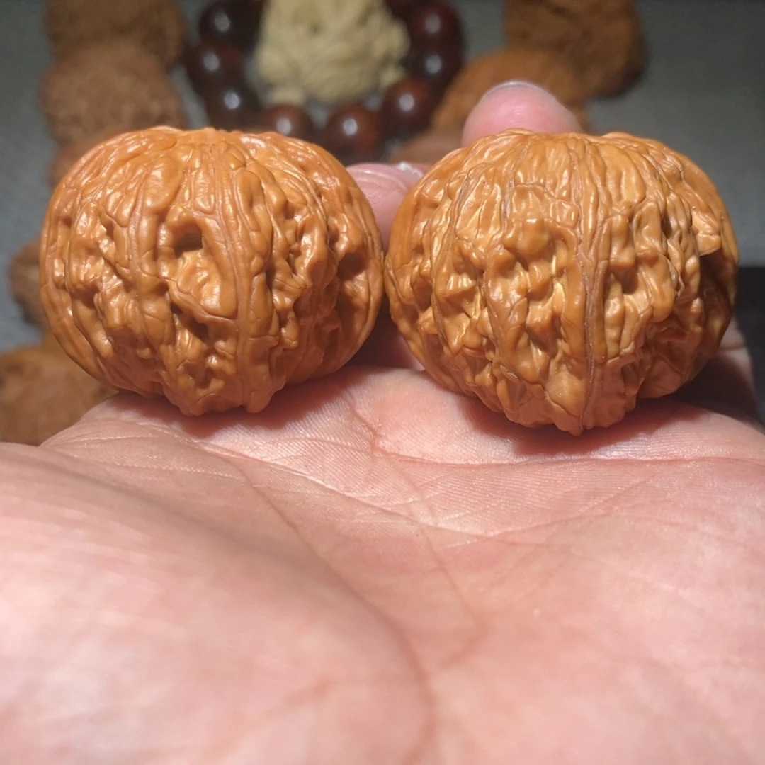 文玩核桃吊坠40磨盘。