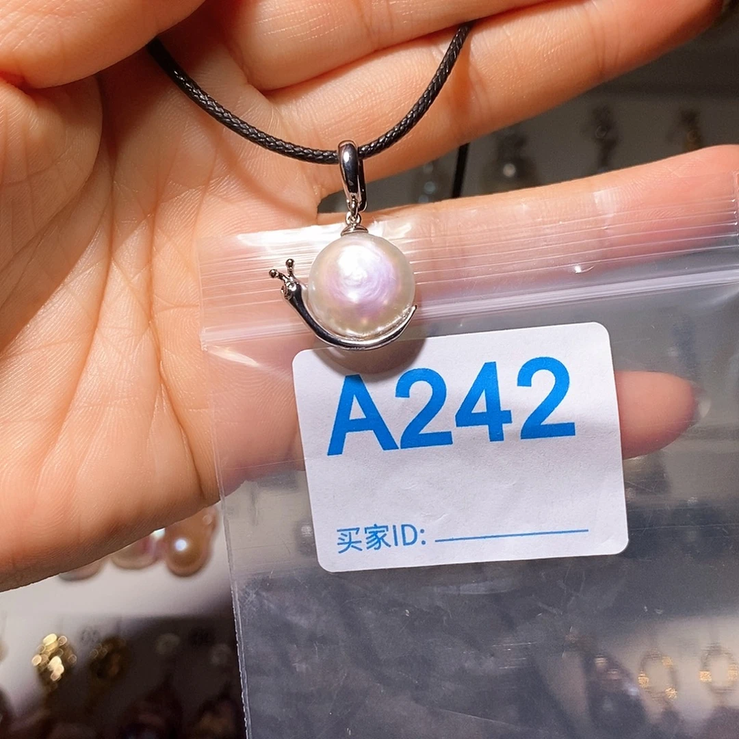 颈饰未镶嵌淡水珍珠